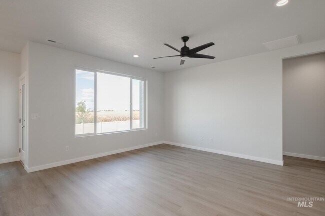 7089 S Old Farm Ave, Meridian, ID 83642 - photo 6