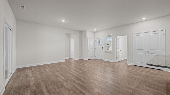 204 Lake Tyler Dr unit 36200743, New Bern, NC 28560 - photo 6