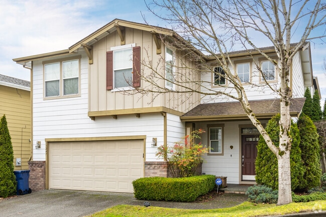 The Totem Lake neighborhood has a variety of craftsman-inspired homes.