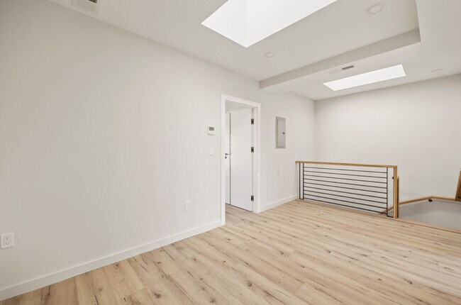 17 Willow St unit 6C, Boston, MA 02108 - photo 4
