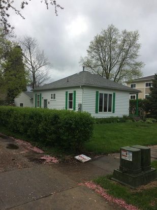 2103 Olive St, Cedar Falls, IA 50613 - photo 2