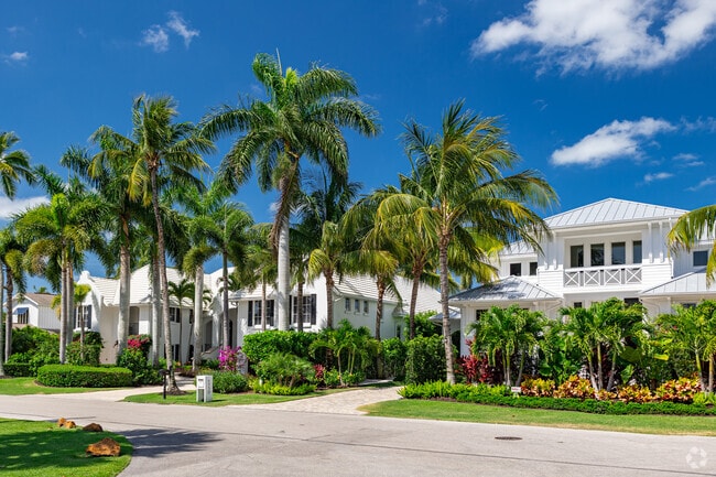 Aqualane Shores has many newly built or renovated homes.