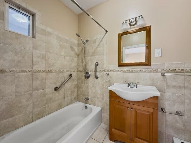 9 Arch Ave unit 1, Haverhill, MA 01832 - photo 6