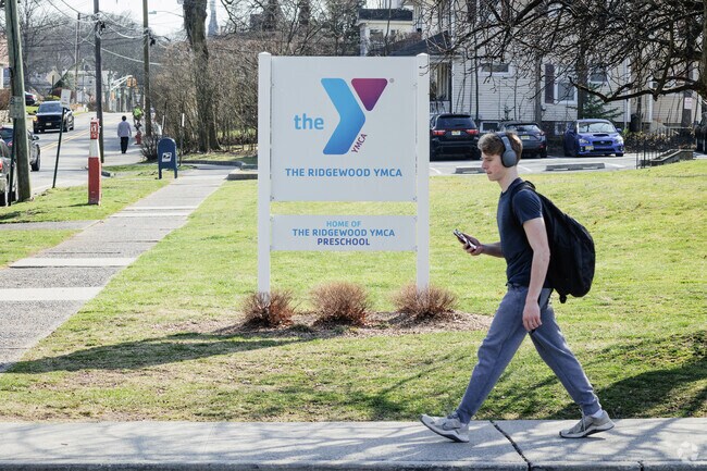 There is a large and active YMCA in Ridgewood, NJ.
