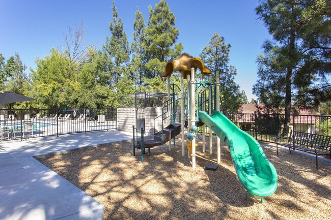 IMT Summerset Village, Chatsworth, CA 91311 - photo 2