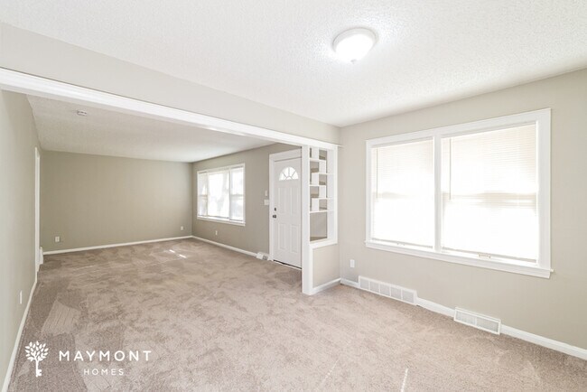10808 E 58 St, Raytown, MO 64133 - photo 5
