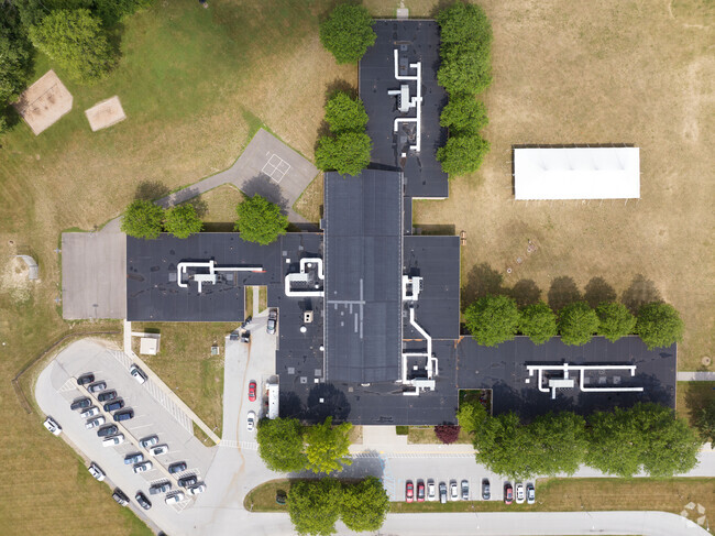 An overview of North Park School in Hyde Park.