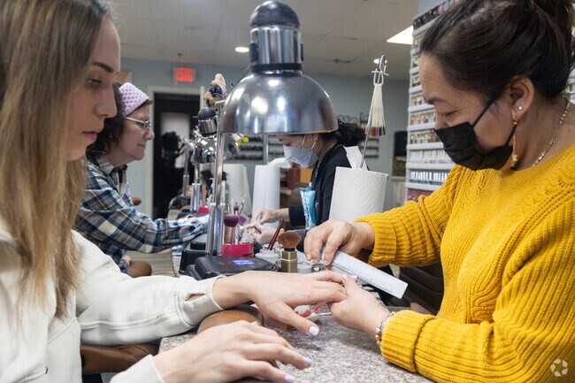 Daily Nails offers manicures near New Gloucester.