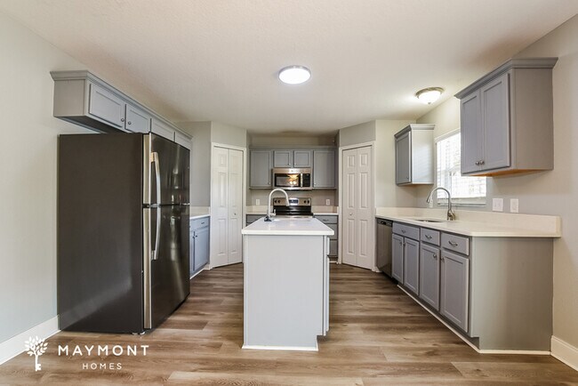 2451 Foxhollow Rd, Tavares, FL 32778 - photo 7