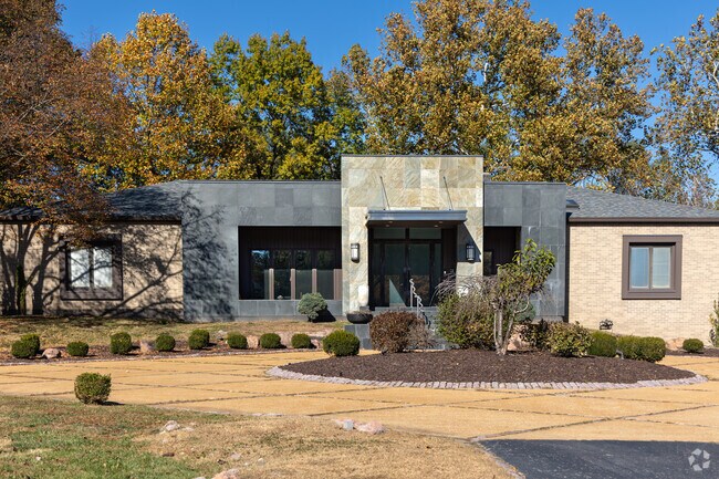Some modern facades can be found in Creve Coeur.