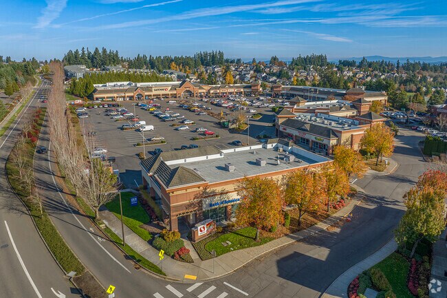 Cascade Summit Town Square is conveniently located close to home in Parker Crest.