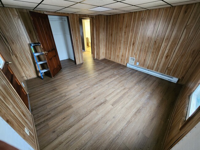 829 Kentner St unit Upper, Defiance, OH 43512 - photo 7