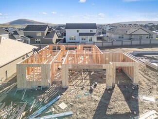 7945 Lennox St, West Richland, WA 99353