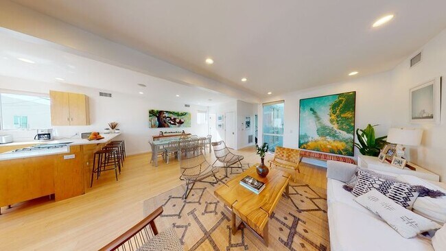 1410 Pacific Ave, Venice, CA 90291 - photo 4