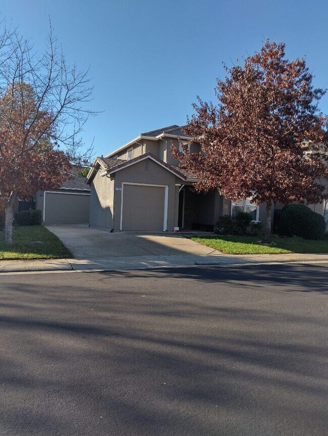 11995 Erato Cir, Rancho Cordova, CA 95742