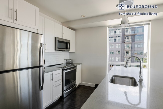 449 Canal St unit FL10-ID1196, Somerville, MA 02145 - photo 5