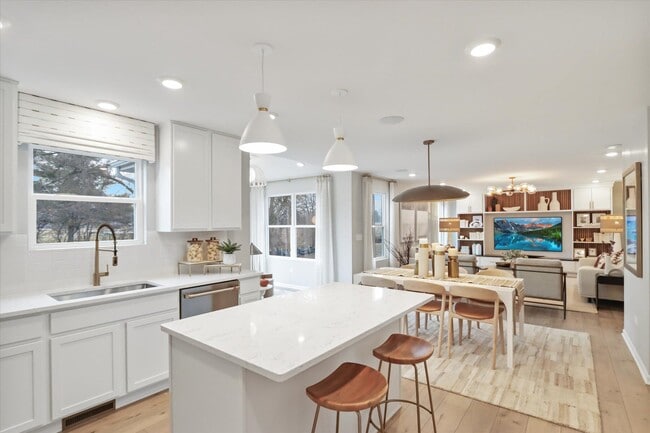 860 Fair Meadow Ct, North Aurora, IL 60542 - photo 6