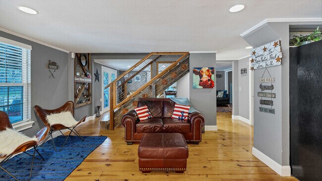 316 Jacobs Creek Park Rd unit ID1351235P, Canyon Lake, TX 78133 - photo 2