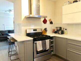 13 Carpenter St Unit 2, Boston, MA 02127