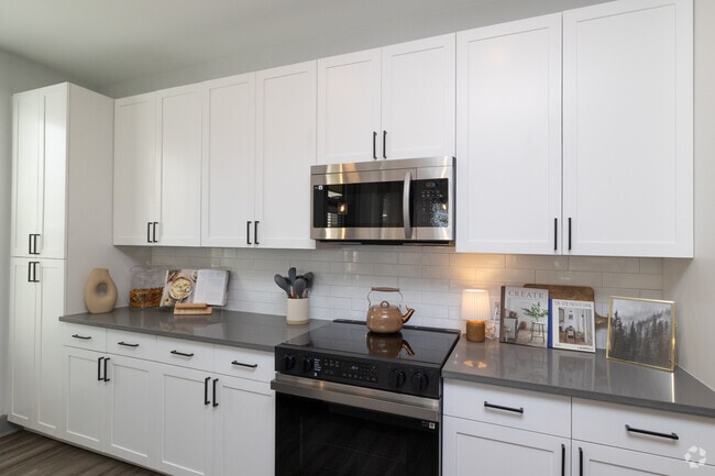 2BR, 2BA - 1,321SF - Kitchen