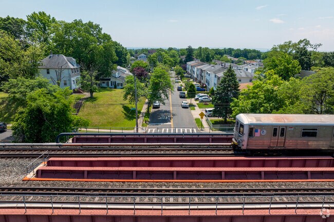 Bay Terrace’s quiet streets are a short walk from the Staten Island Railway station.