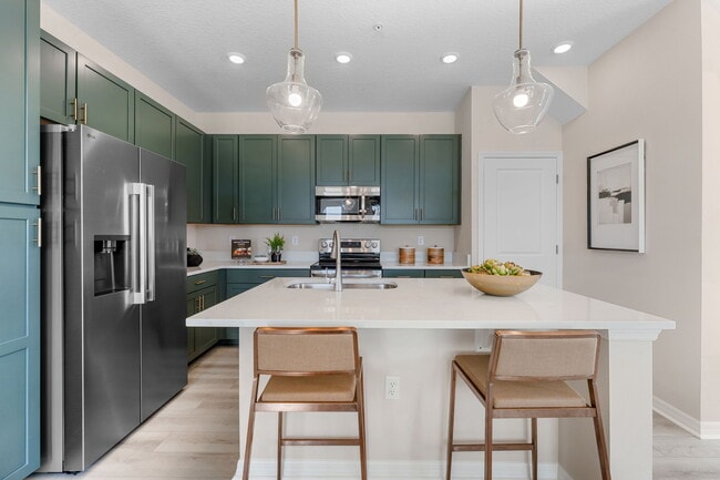 636 Emerald Grove Dr, Apopka, FL 32703 - photo 3