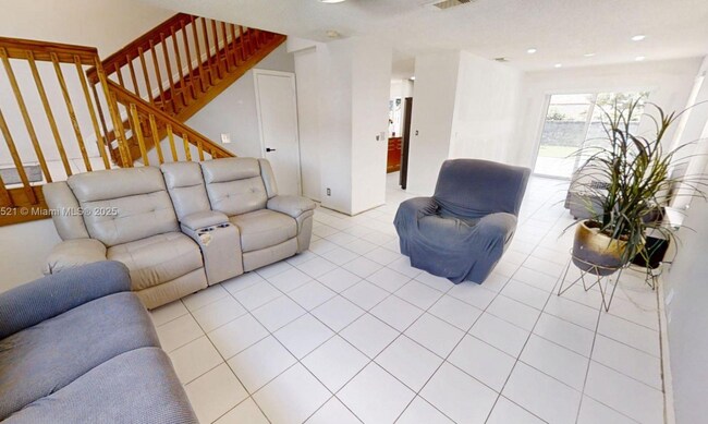 8422 SW 44th Place, Davie, FL 33328 - photo 7