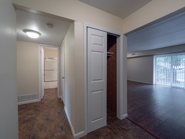 Regent Square, Pittsburgh, PA 15221 - photo 7