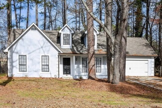 943 Pine Ridge Dr, Stone Mountain, GA 30087