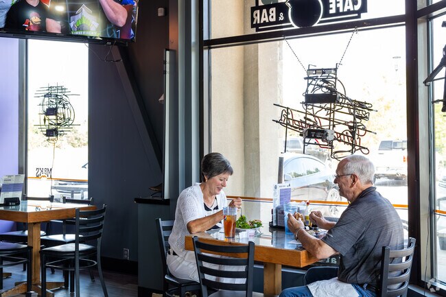 A local favorite, Mr. K's Cafe is known for their flatbreads, paninis & sports-themed setting.