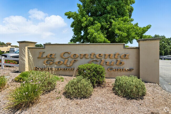 La Contenta Golf Club is where residents go to play a round of golf.