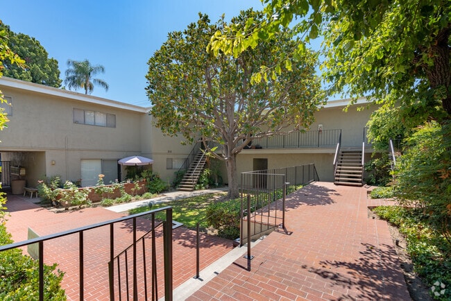 6335 Comstock Ave, Whittier, CA 90601 - photo 4