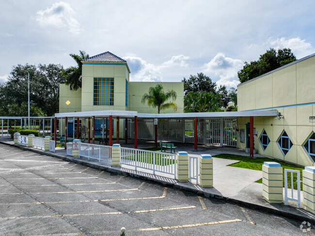Parkland's Riverglades Elementary vision is to create lifelong learners.