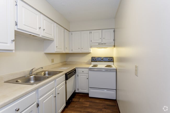 University Heights Apartments, Topeka, KS 66604 - photo 6