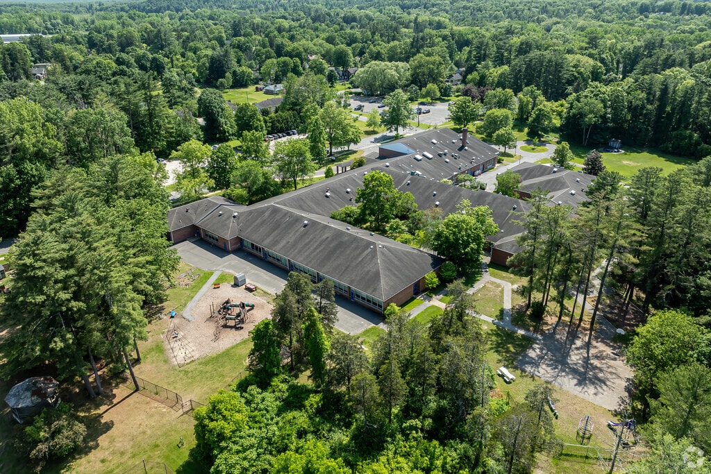 North Canaan Elementary School students range from 4 to 14 years old.