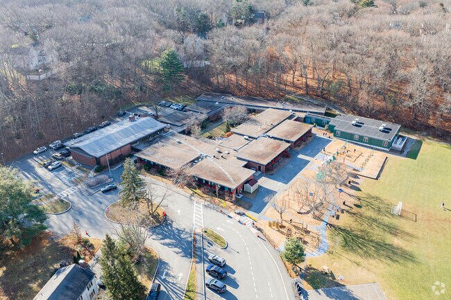 Schofield Elementary School is located in Wellesley, MA.