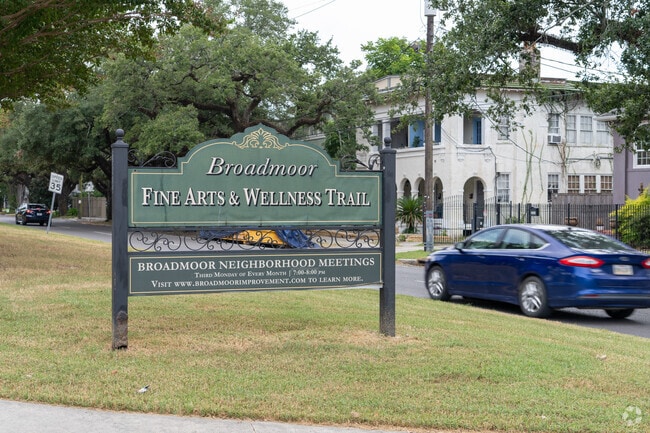 The wellness trail in Broadmoor run up and down the avenue, great for long bikes ale runs.