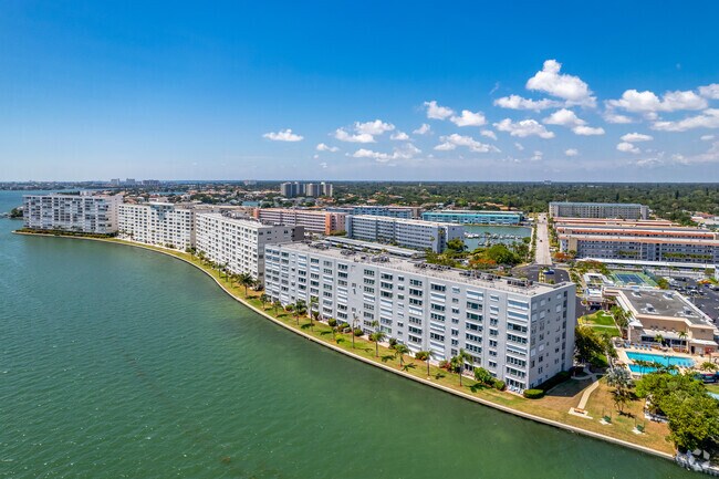 Condominiums and Apartment living has many options for you to choose from in Gulfport neighborhood.