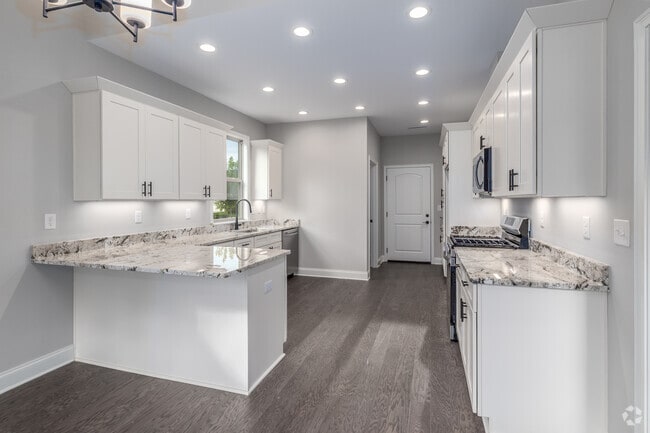 820 Wynnshire Dr unit 37331068, Hickory, NC 28601 - photo 6