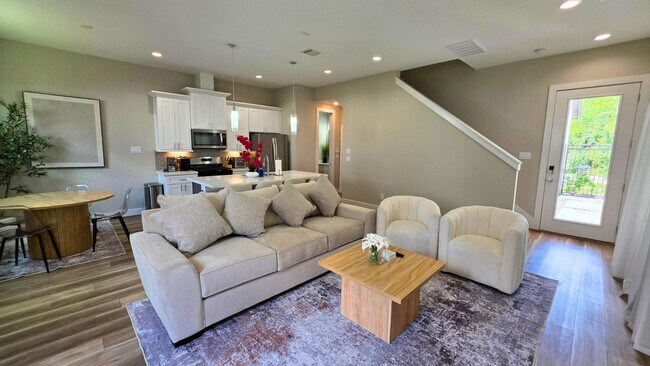 8326 Curry Rd unit ID1227052P, Houston, TX 77093 - photo 2