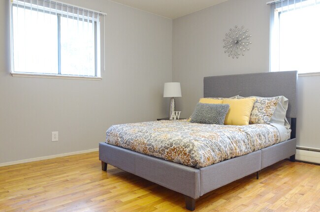 Denway Circle Apartments, Kalamazoo, MI 49008 - photo 2