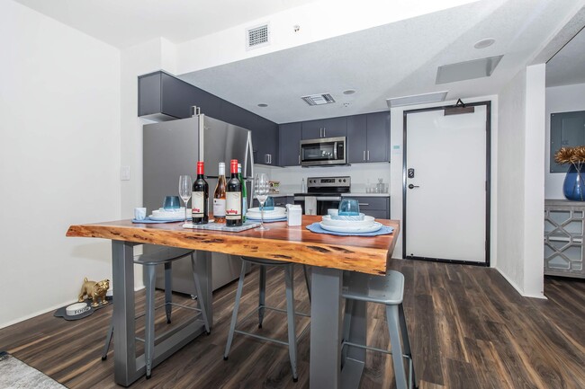 1 Bed, 1 Bath