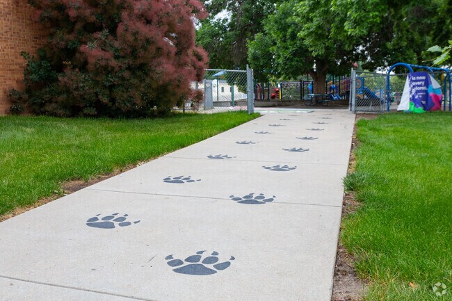 Traylor Elementary School serves grades PK-5.