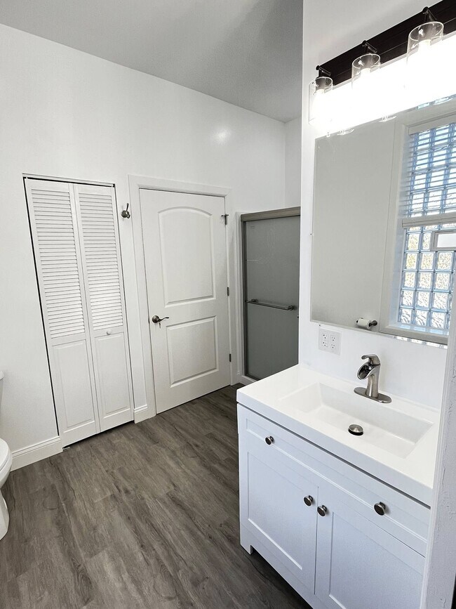119 N Main St Unit 1191/2, Bowling Green, OH 43402