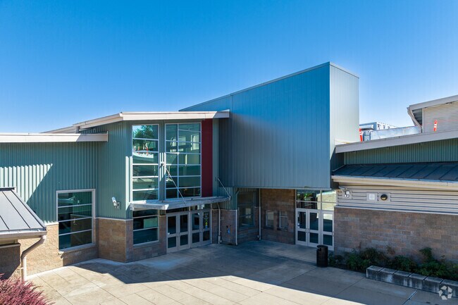 Woodinville High School supports college readiness and career planning.