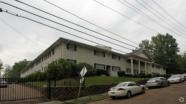 940 Bellevue Pl