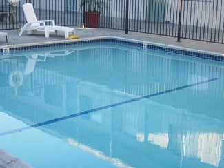 13707 Doty Ave, Hawthorne, CA 90250