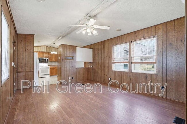 834 W 138th St S, Glenpool, OK 74033 - photo 3