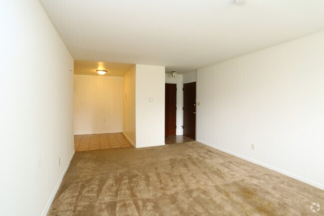 St. Charles Place Apartments, Saint Charles, IL 60174 - photo 4