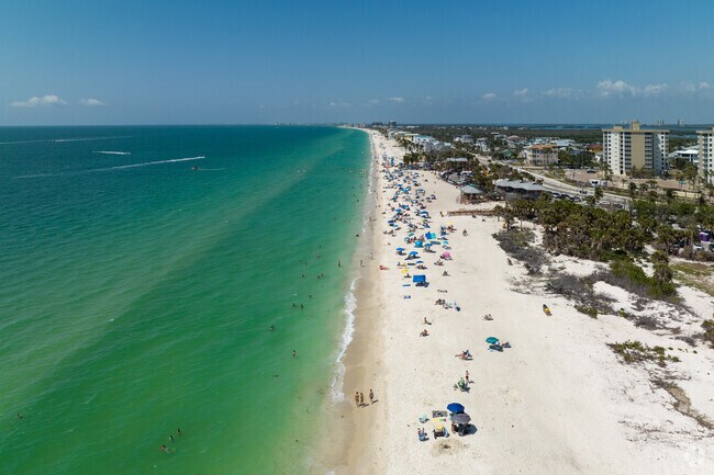 Located not far from Spring Creek Village are the emerald green waters of Bonita Beach.